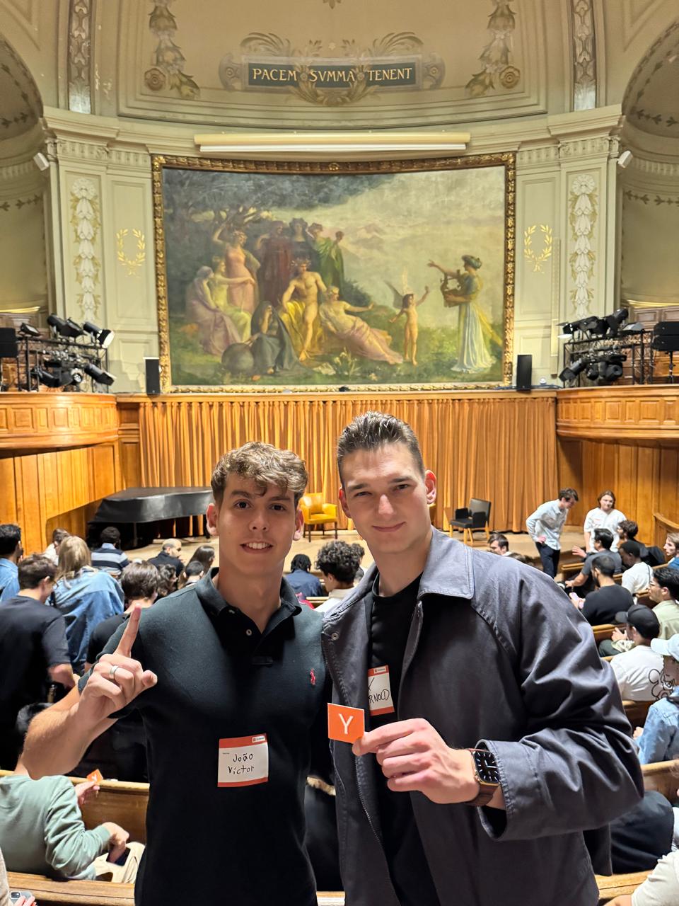 Startup-school setting from Paris.